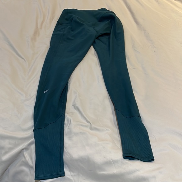 Rarely worn - forest green leggings - size small - Picture 3 of 3